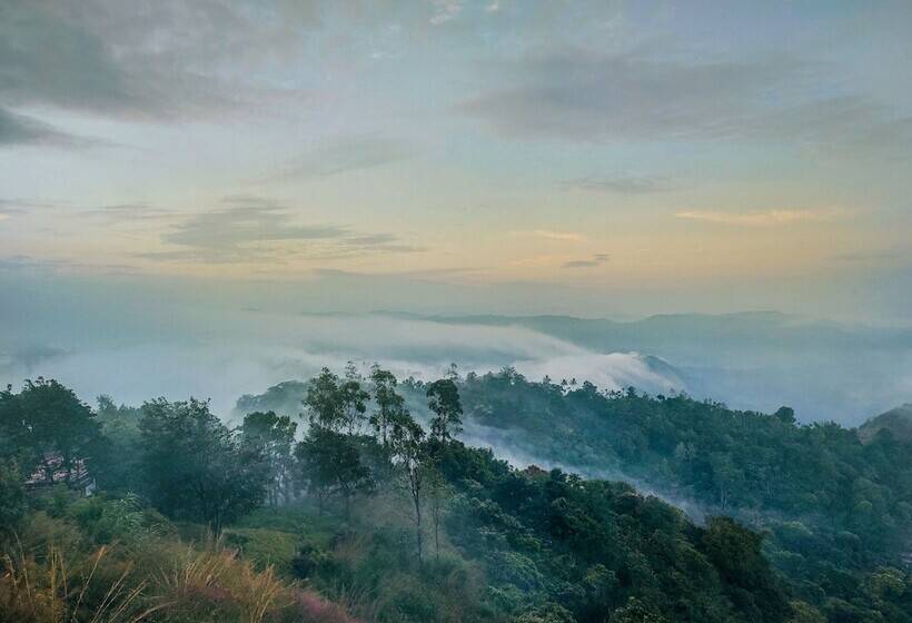 בית מלון כפרי Haze And Kites Resort Munnar