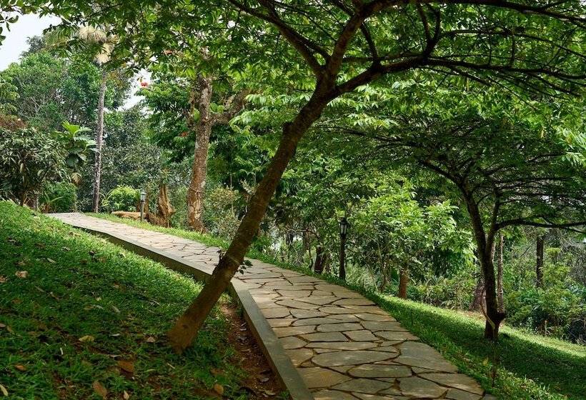 בית מלון כפרי Haze And Kites Resort Munnar