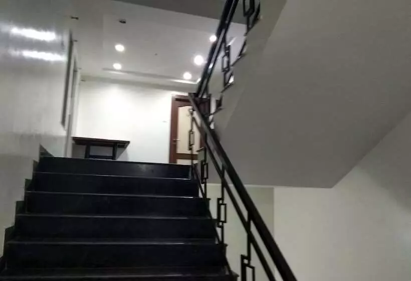 Hotelli Jk Rooms 122 Shaheen Lodging & Boarding