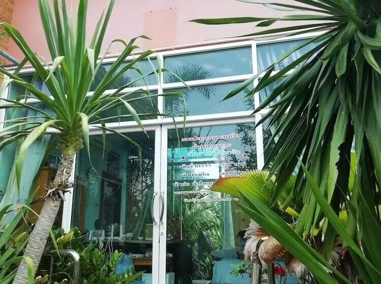 Hotelli Palm Payom Village Resort