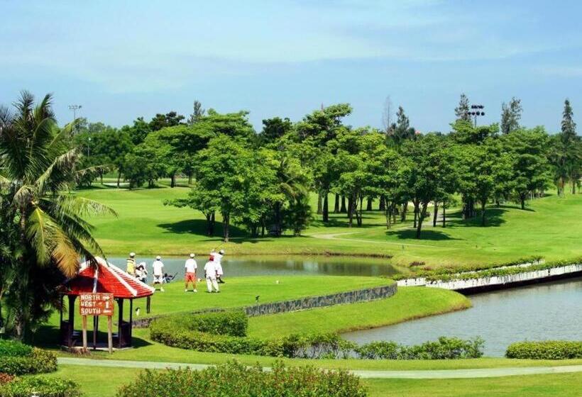 هتل Pinehurst Golf Club And