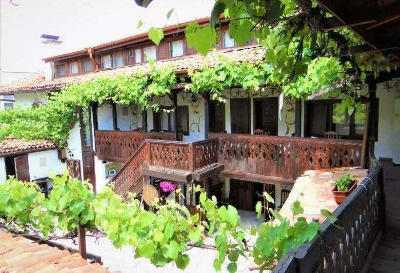 هتل стаи за гости The Old House