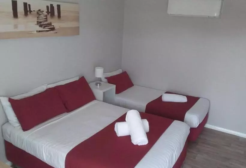 Motelli Border Village Roadhouse