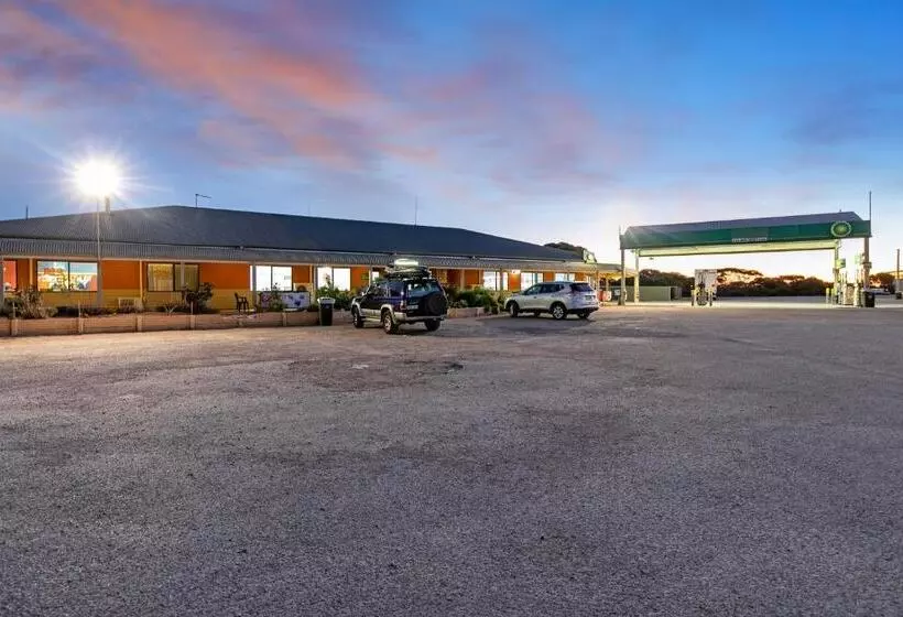 Motelli Border Village Roadhouse