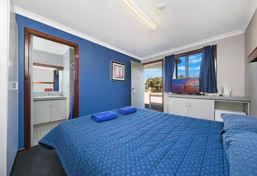 Motelli Border Village Roadhouse