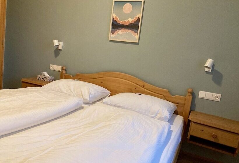 Zöchbauer Gästehaus Hotel Garni