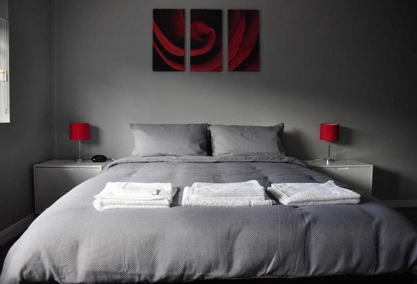 Bed and Breakfast Bribie Island Square