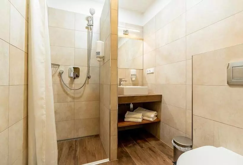 Aamiaismajoitus (B&B) Dvur Hoffmeister