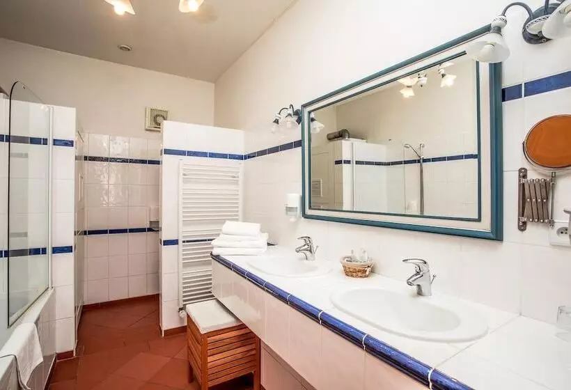 Aamiaismajoitus (B&B) Dvur Hoffmeister