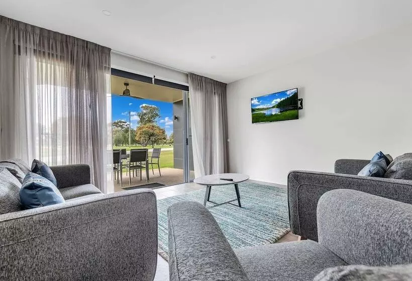 Comfort Suites Clubarham Golf Resort