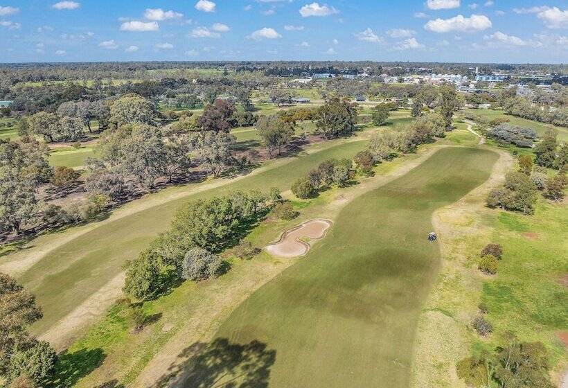 Comfort Suites Clubarham Golf Resort