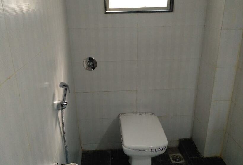 فندق Everest Inn