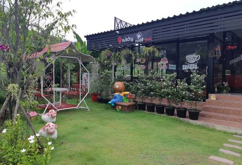 בית מלון כפרי Makwan Resort Rayong