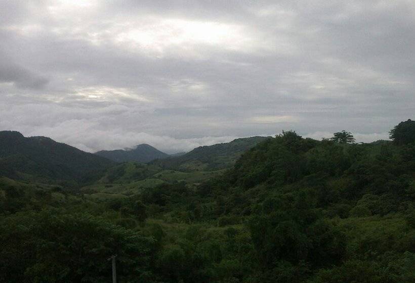 בית מלון כפרי Mountainpark Switzerland Resort