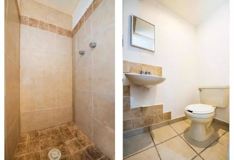 Hotelli Oyo  Los Pinos Silao