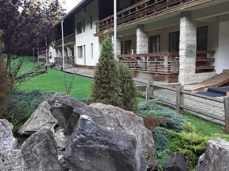 בית מלון כפרי & Restaurant Sofia