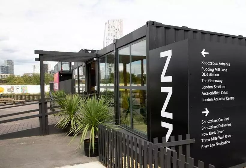 ホテル Snoozebox Olympic Park