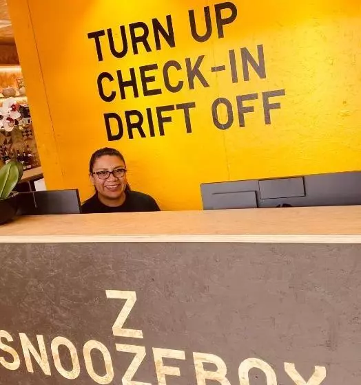 ホテル Snoozebox Olympic Park