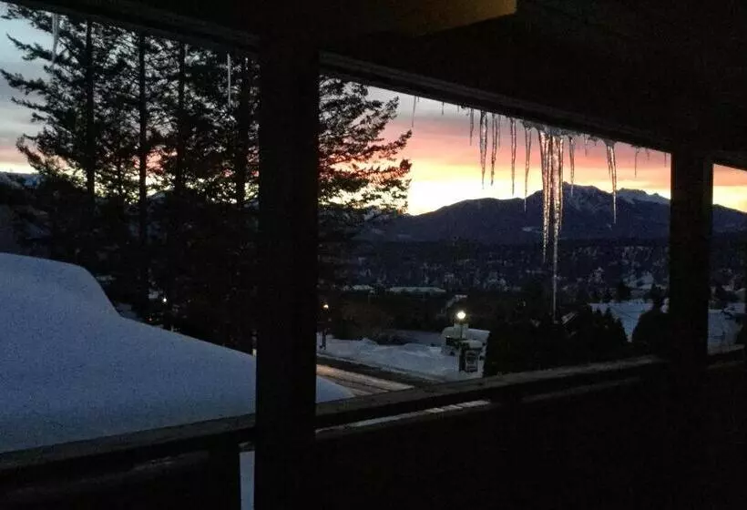 Motelli Celadon Lodge