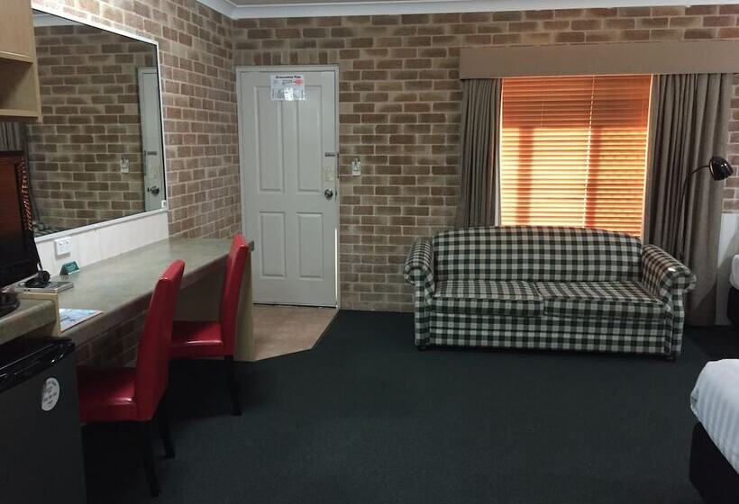 모텔 Country Gardens Motor Inn