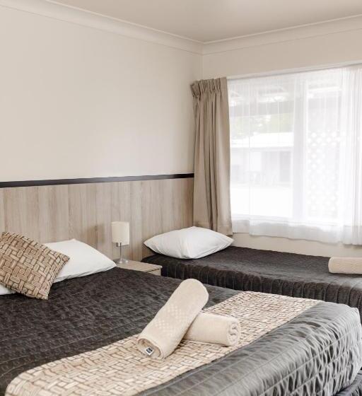 Мотель Starline Motor Inn