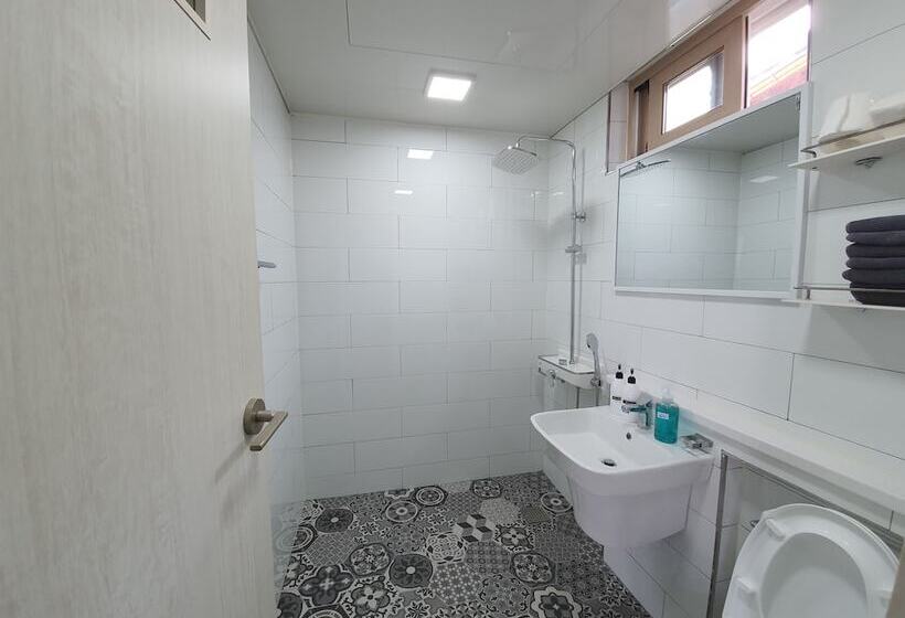 Navillera Hanok Pension