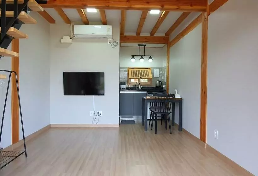 Navillera Hanok Pension