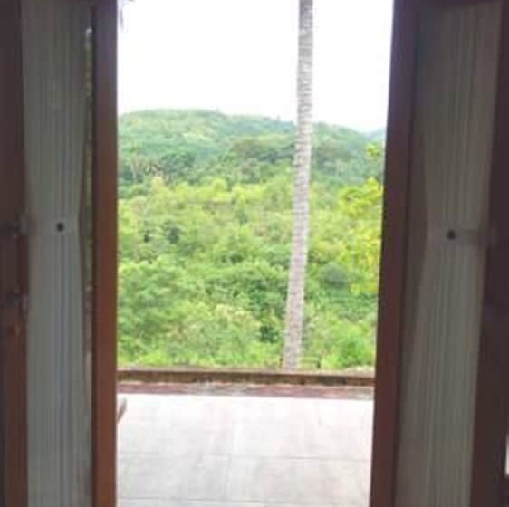 פנסיון Batang Golden Hills Villa