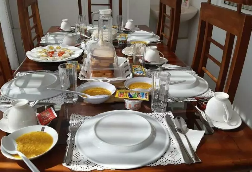 پانسیون Dam House