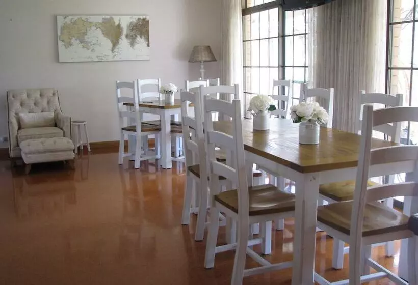 Majatalo Hill Top Country Guest House