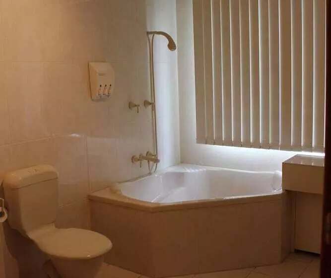 Majatalo Hill Top Country Guest House