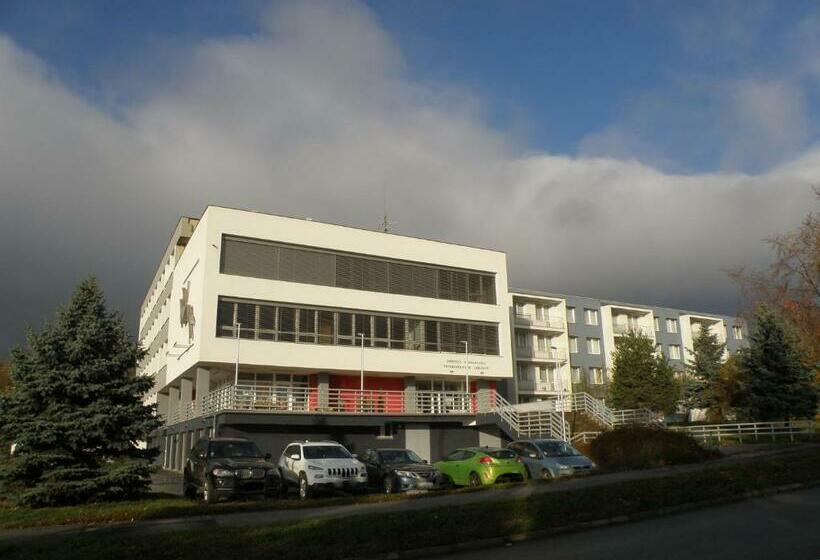 Pensão Penzión Inštitút