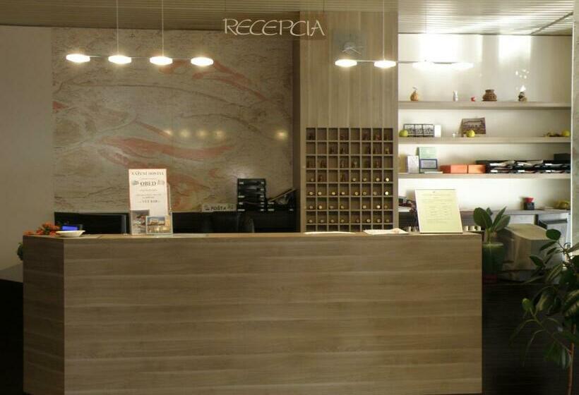 Pensão Penzión Inštitút