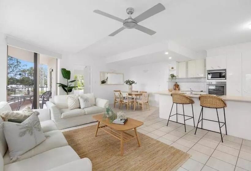 Lomakeskus Como Noosa