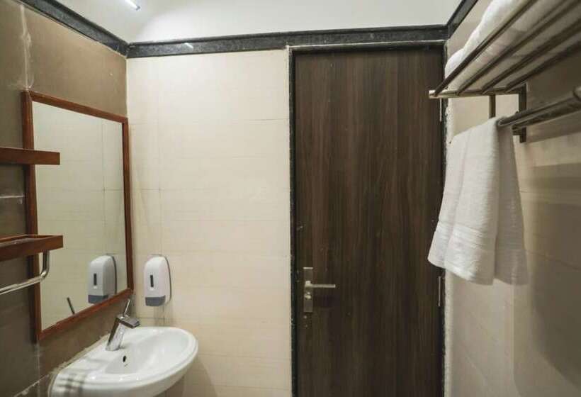 리조트 Five Lotus Indo German Nature Cure Centre