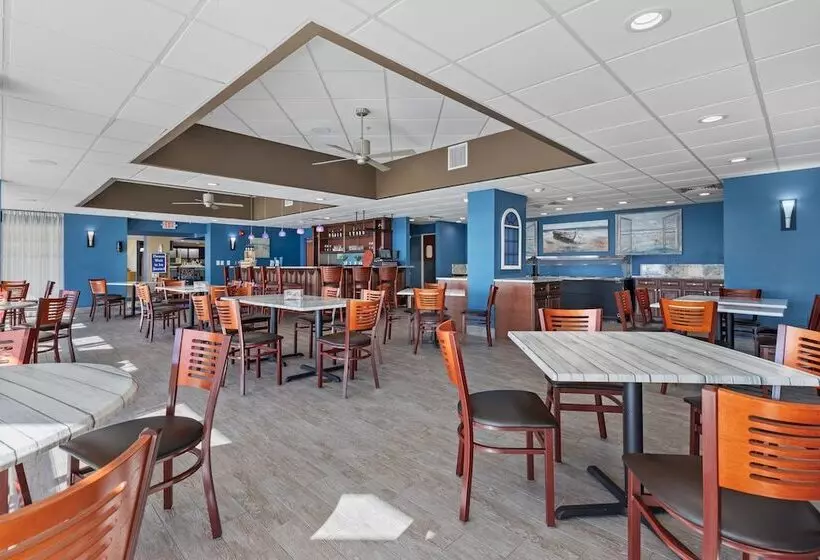 هتل Bay Watch Resort