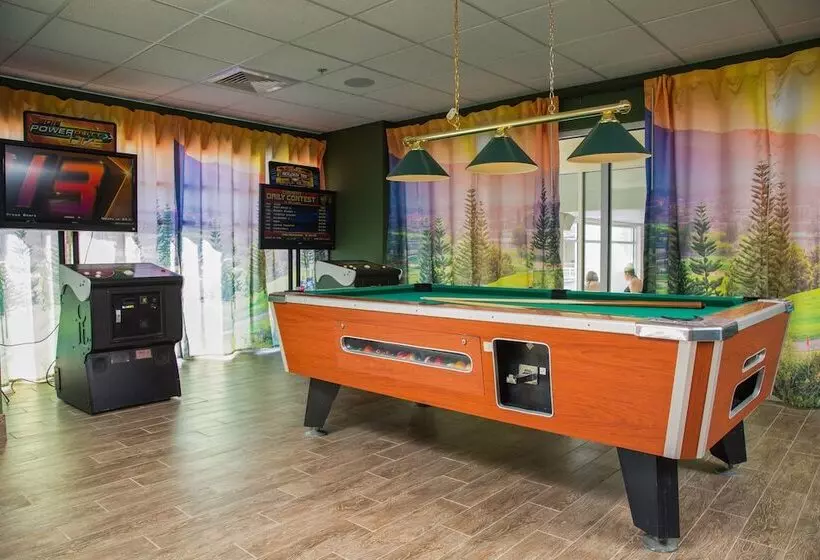 هتل Bay Watch Resort