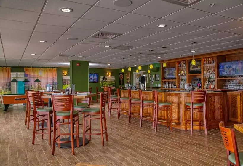 هتل Bay Watch Resort