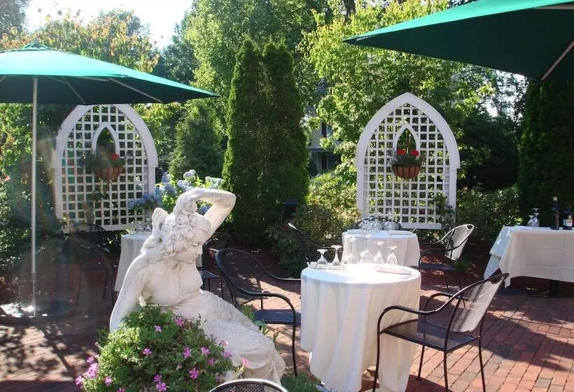 酒店 Belfry Inn And Bistro