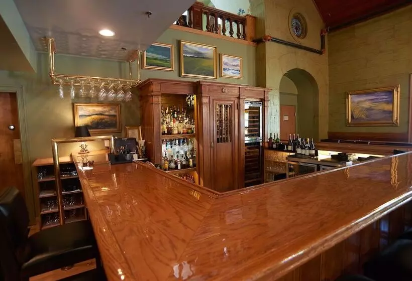 酒店 Belfry Inn And Bistro