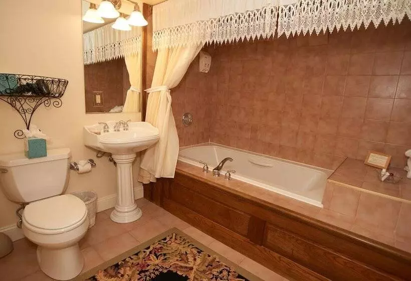 酒店 Belfry Inn And Bistro