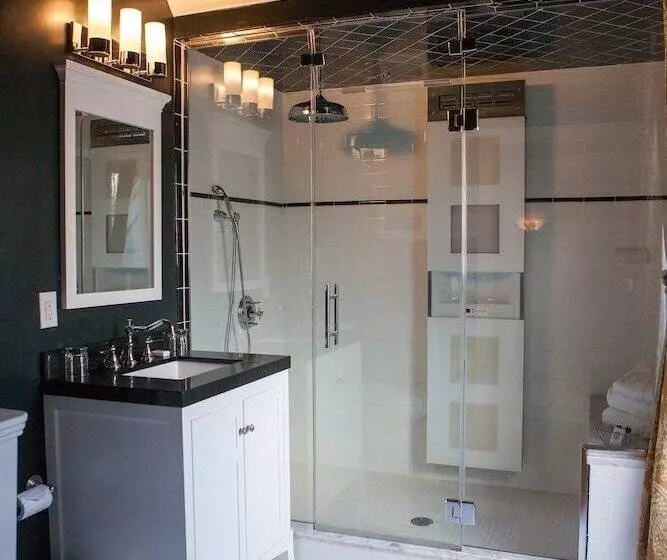 酒店 Belfry Inn And Bistro