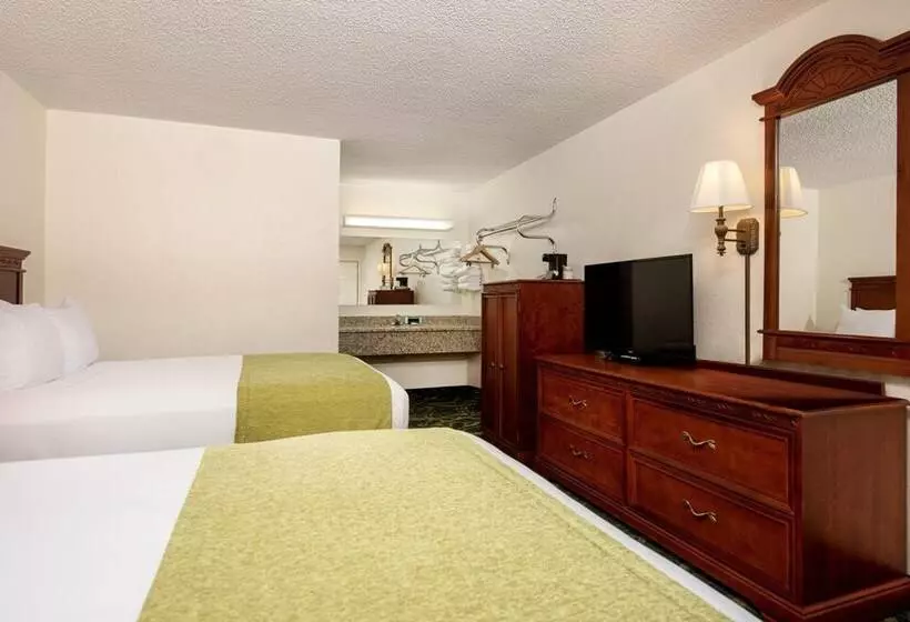 Отель Branson's Best