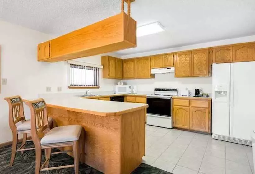 Отель Branson's Best