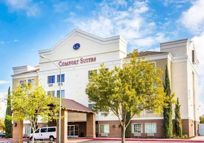 호텔 Comfort Suites