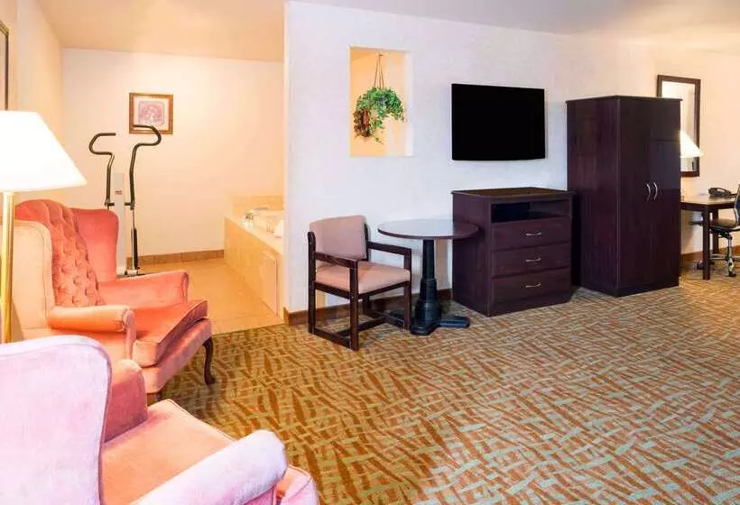 هتل Days Inn & Suites By Wyndham Spokane Airport Airway Heights