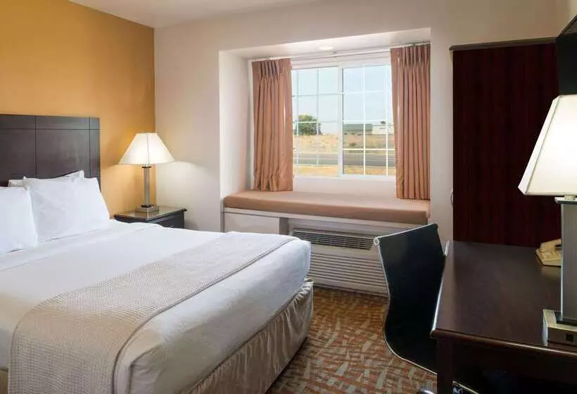هتل Days Inn & Suites By Wyndham Spokane Airport Airway Heights
