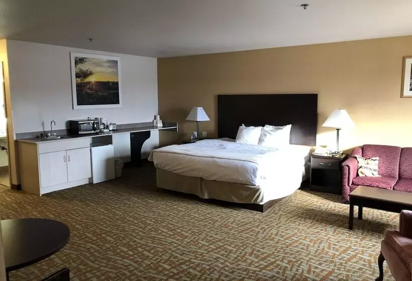 هتل Days Inn & Suites By Wyndham Spokane Airport Airway Heights