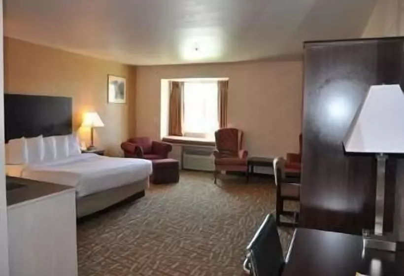 هتل Days Inn & Suites By Wyndham Spokane Airport Airway Heights