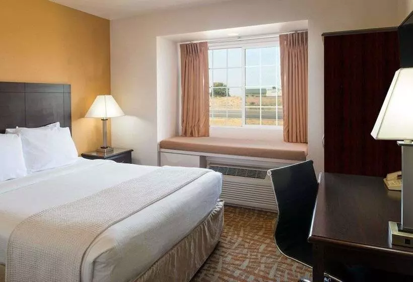 هتل Days Inn & Suites By Wyndham Spokane Airport Airway Heights